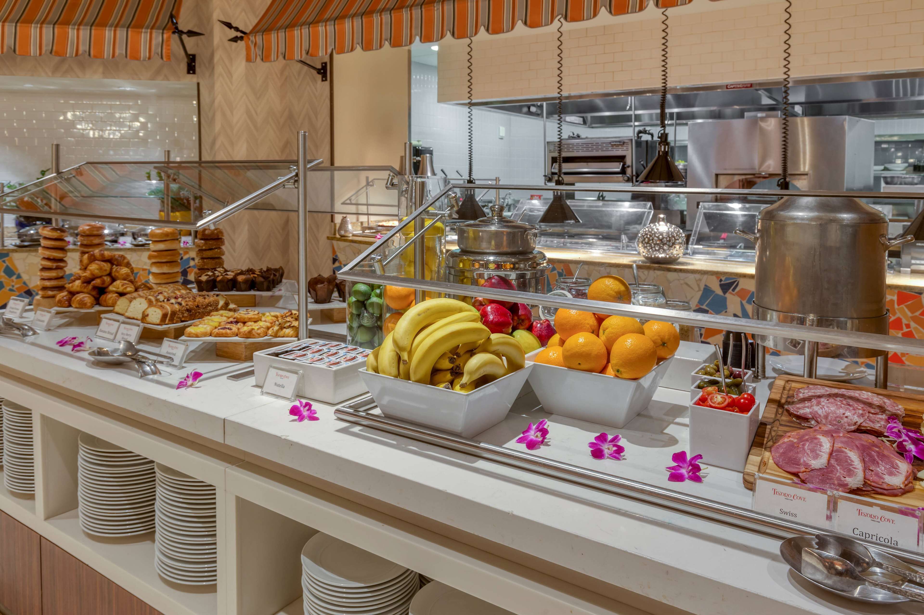 4 restaurants, breakfast, lunch, dinner served; sushi