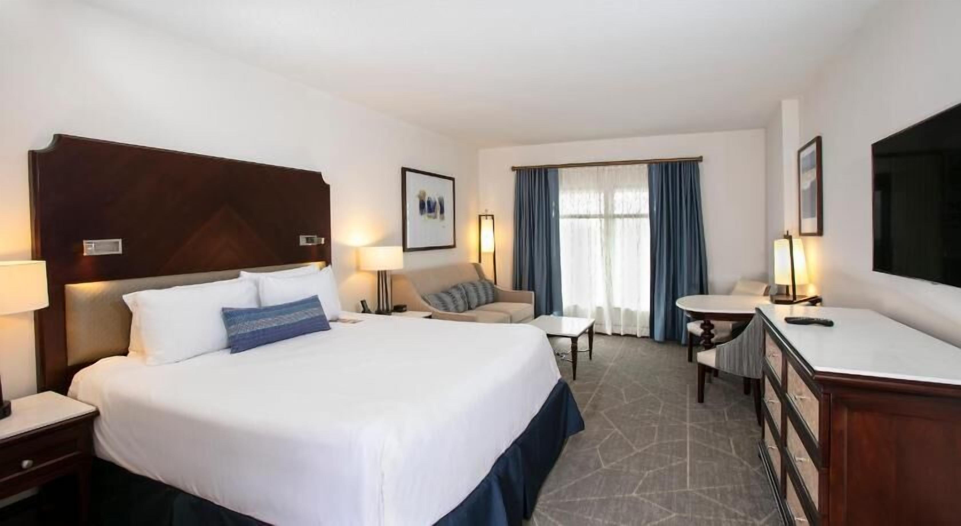 Ropa de cama de alta calidad y camas con pillow-top 