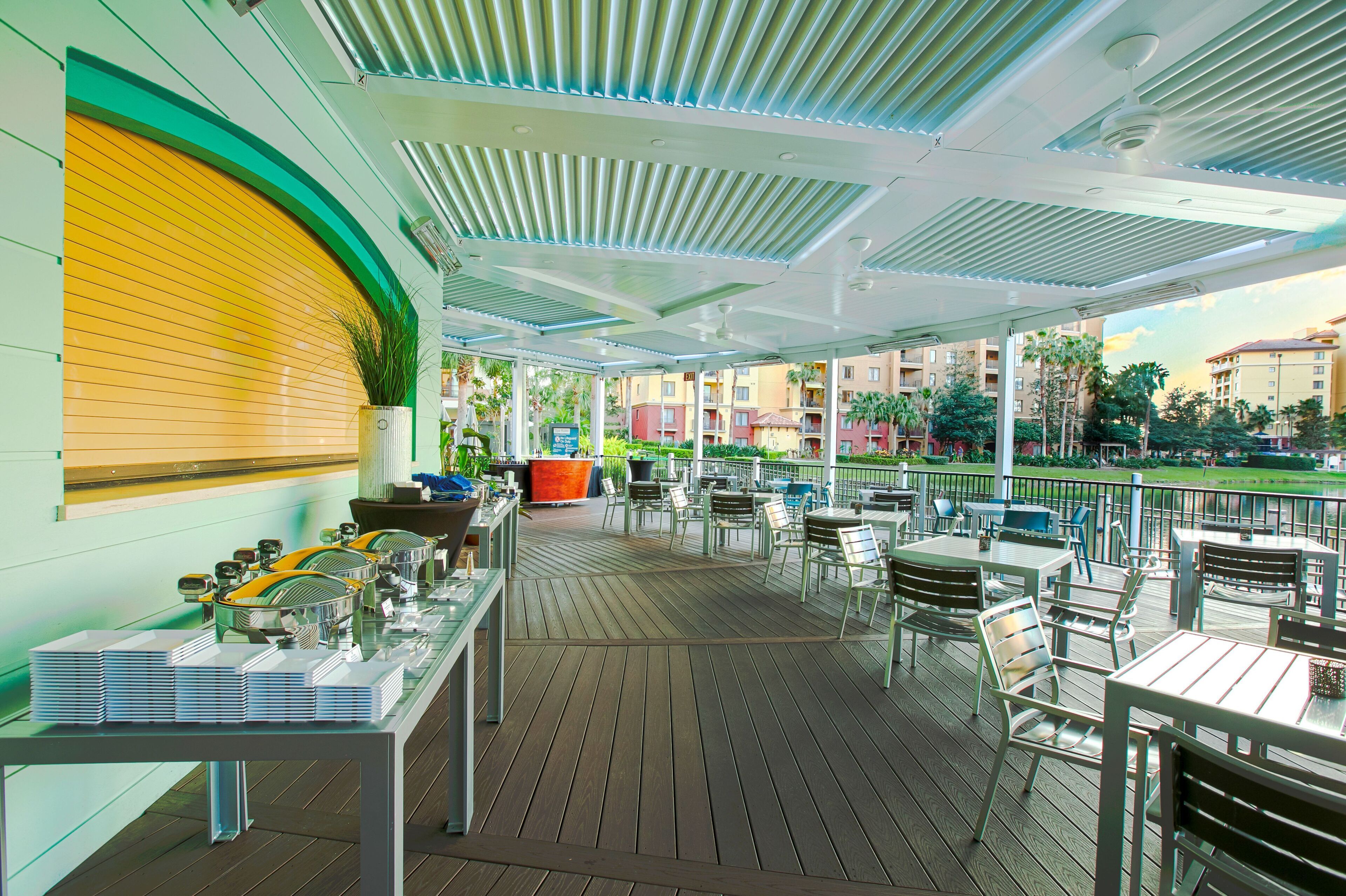 4 restaurants, breakfast, lunch, dinner served; sushi