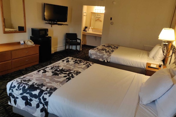 Desk, free WiFi, bed sheets