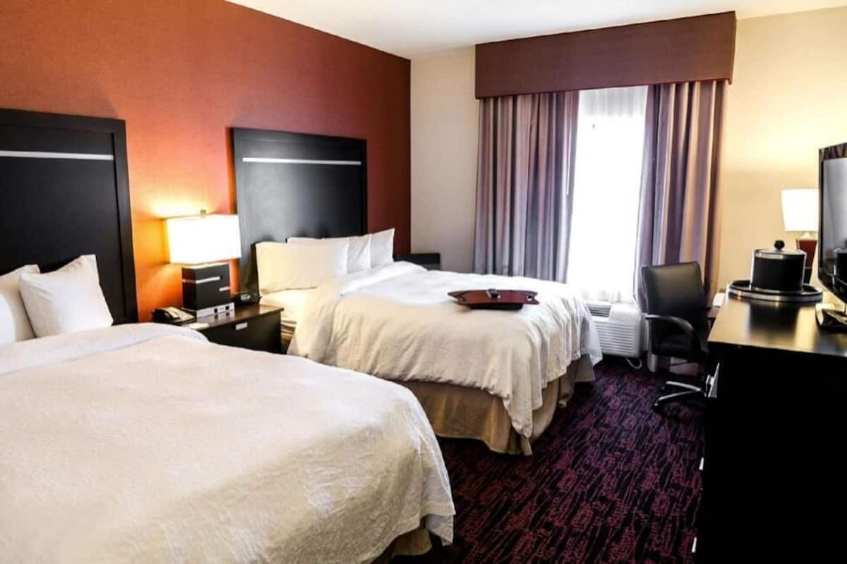 In-room safe, iron/ironing board, free WiFi, bed sheets