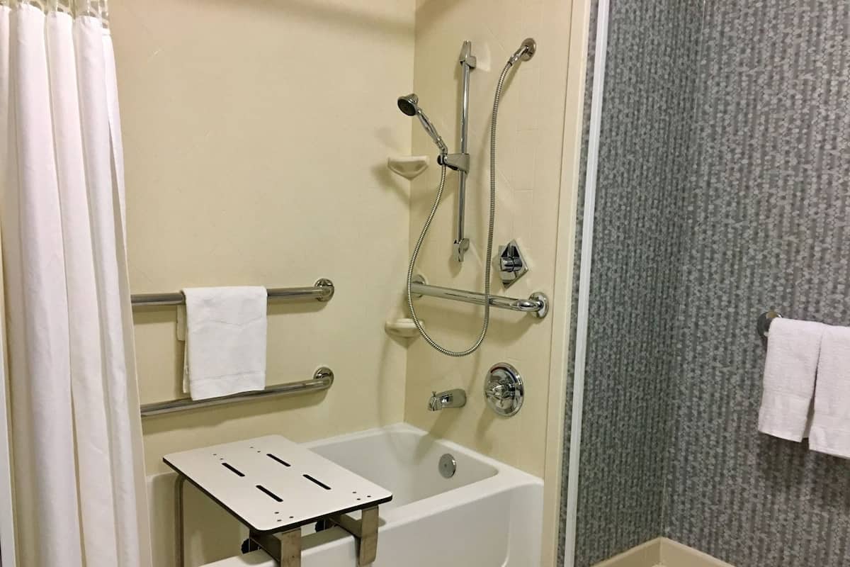 Bathroom | Free toiletries, hair dryer, towels