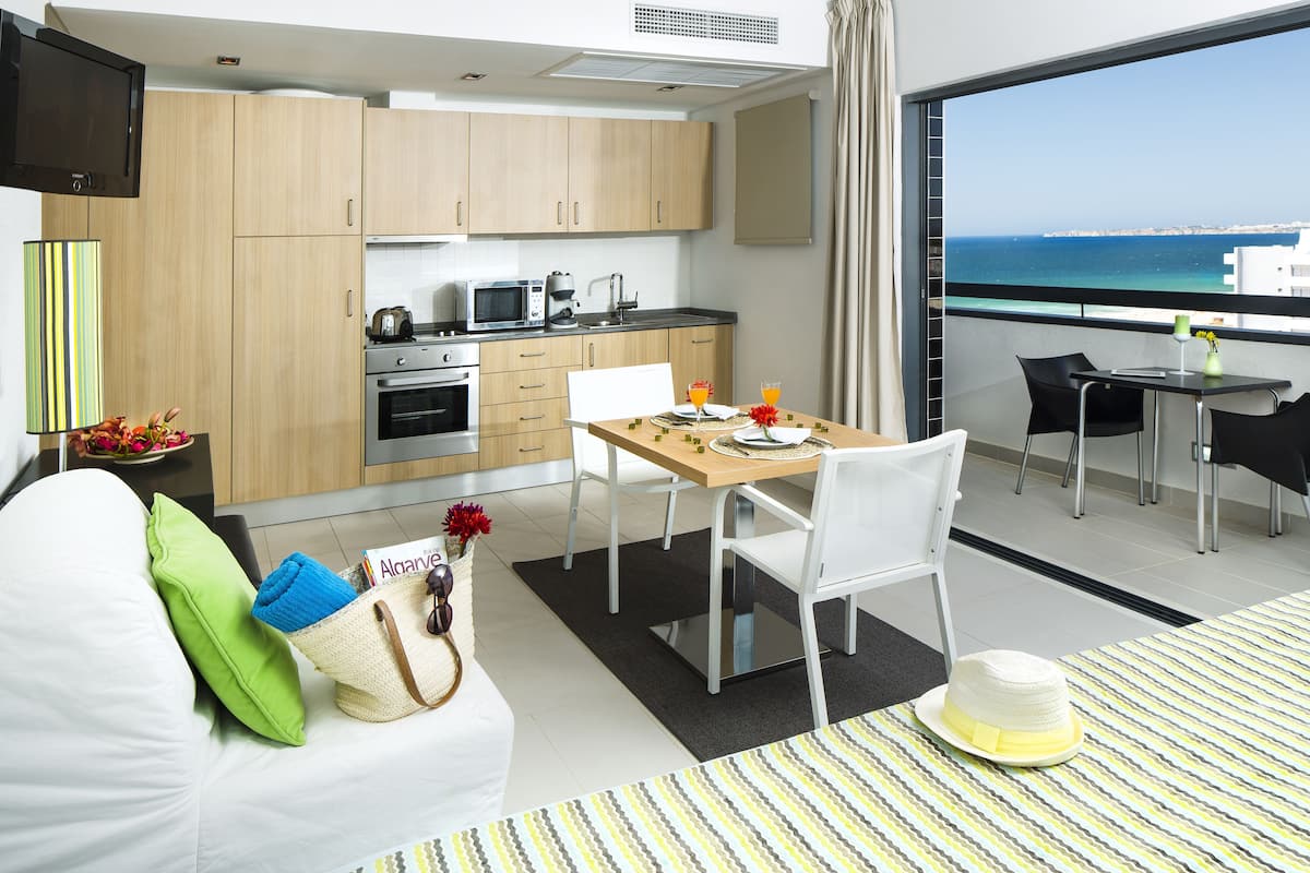 Studio, vue mer | Vue de la chambre