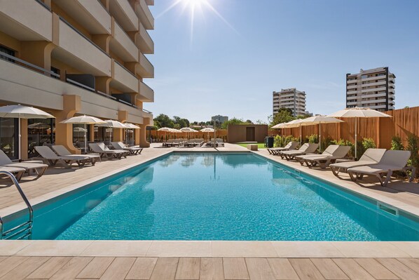 Piscine extérieure