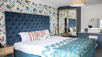 Individually decorated, individually furnished, desk, laptop workspace