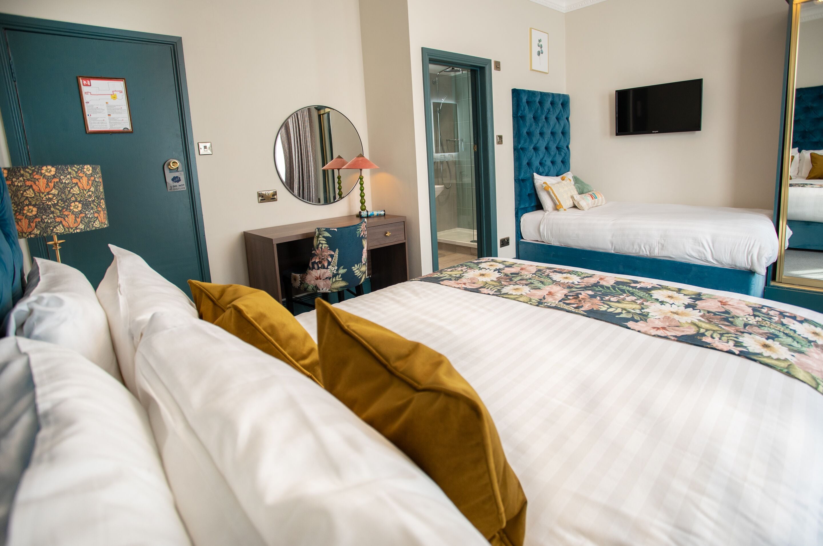 1 bedroom, individually decorated, individually furnished, desk