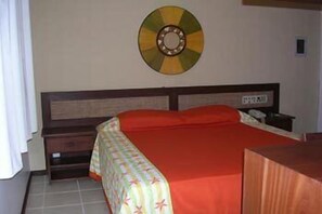 Minibar, caja fuerte, cortinas opacas y cunas gratuitas