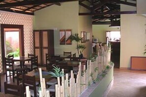 包每日自助早餐