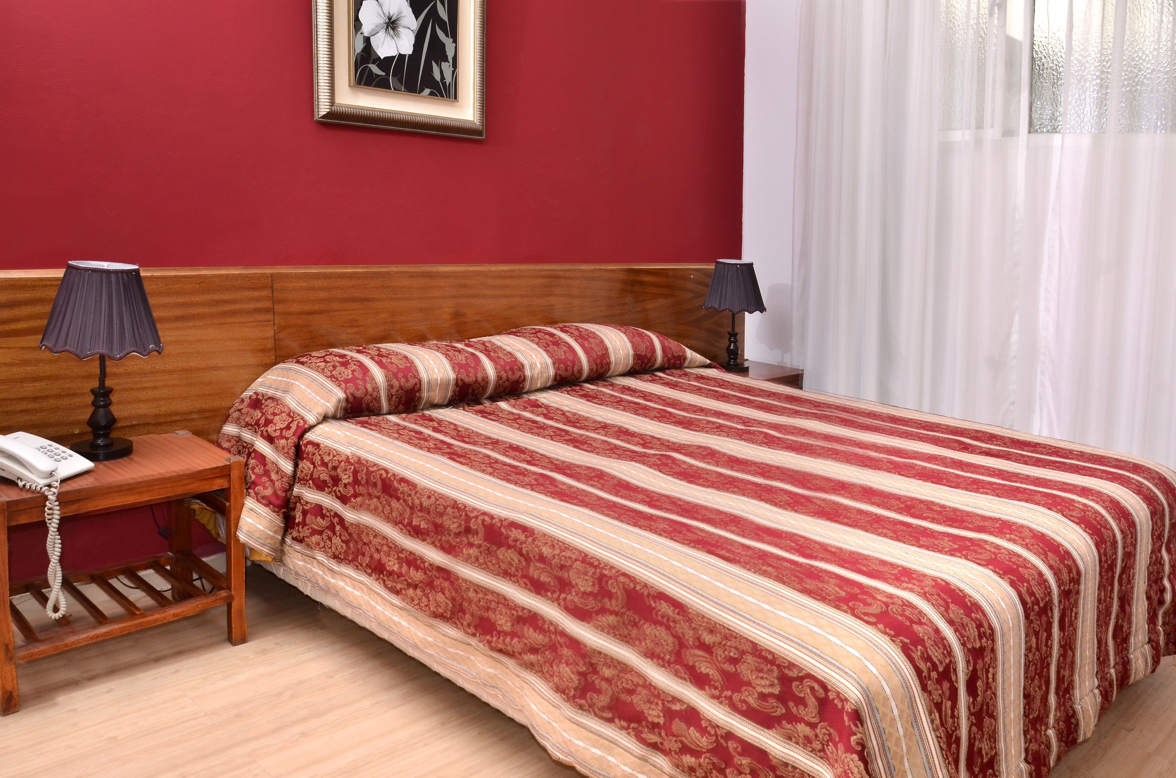In-room safe, desk, soundproofing, cots/infant beds