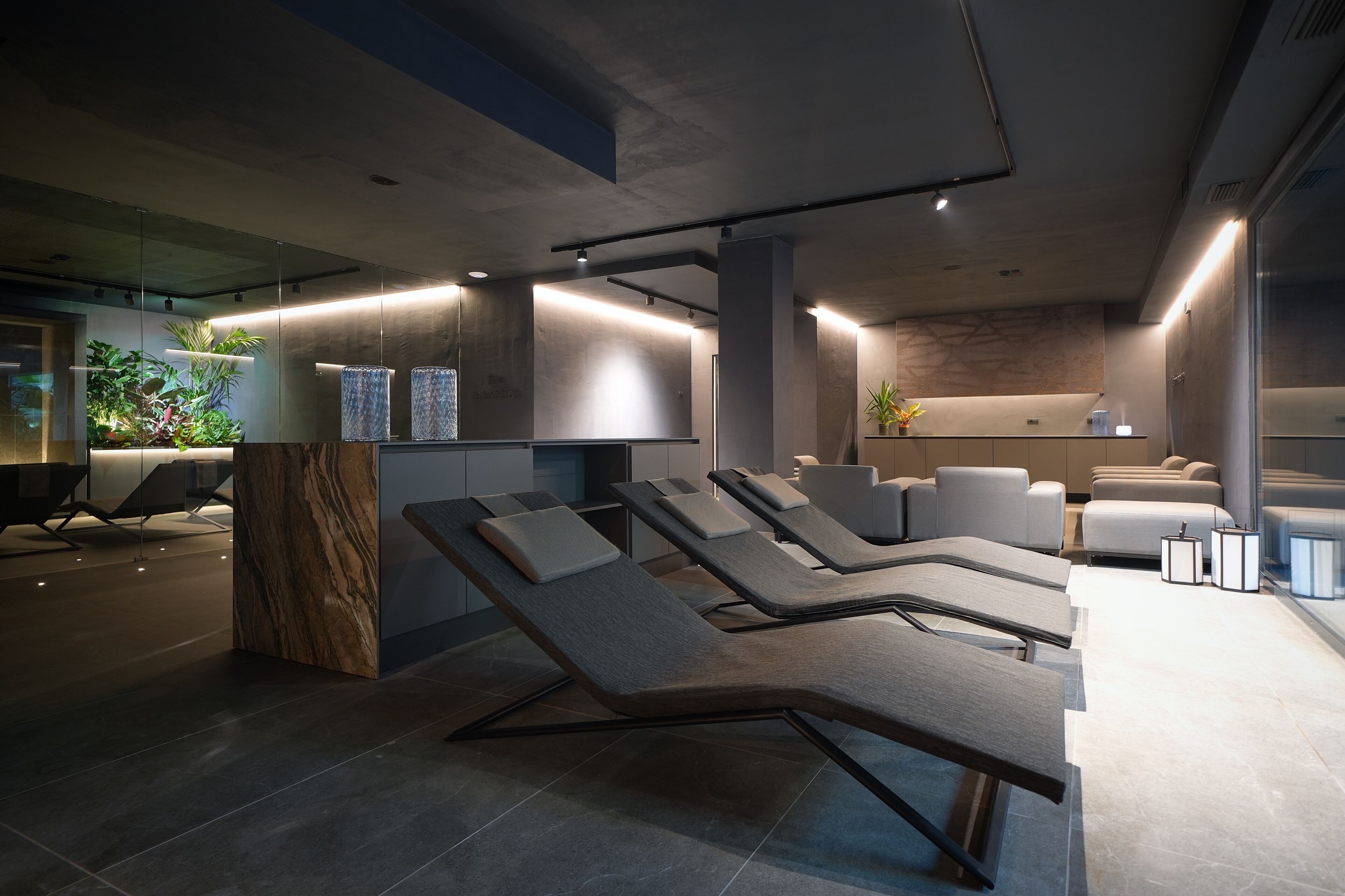 couples treatment room(s), sauna, turkish bath/hammam, body treatments