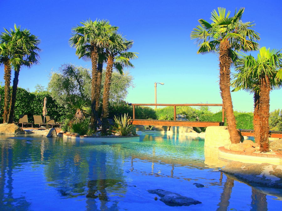 3 piscinas al aire libre, sombrillas, tumbonas