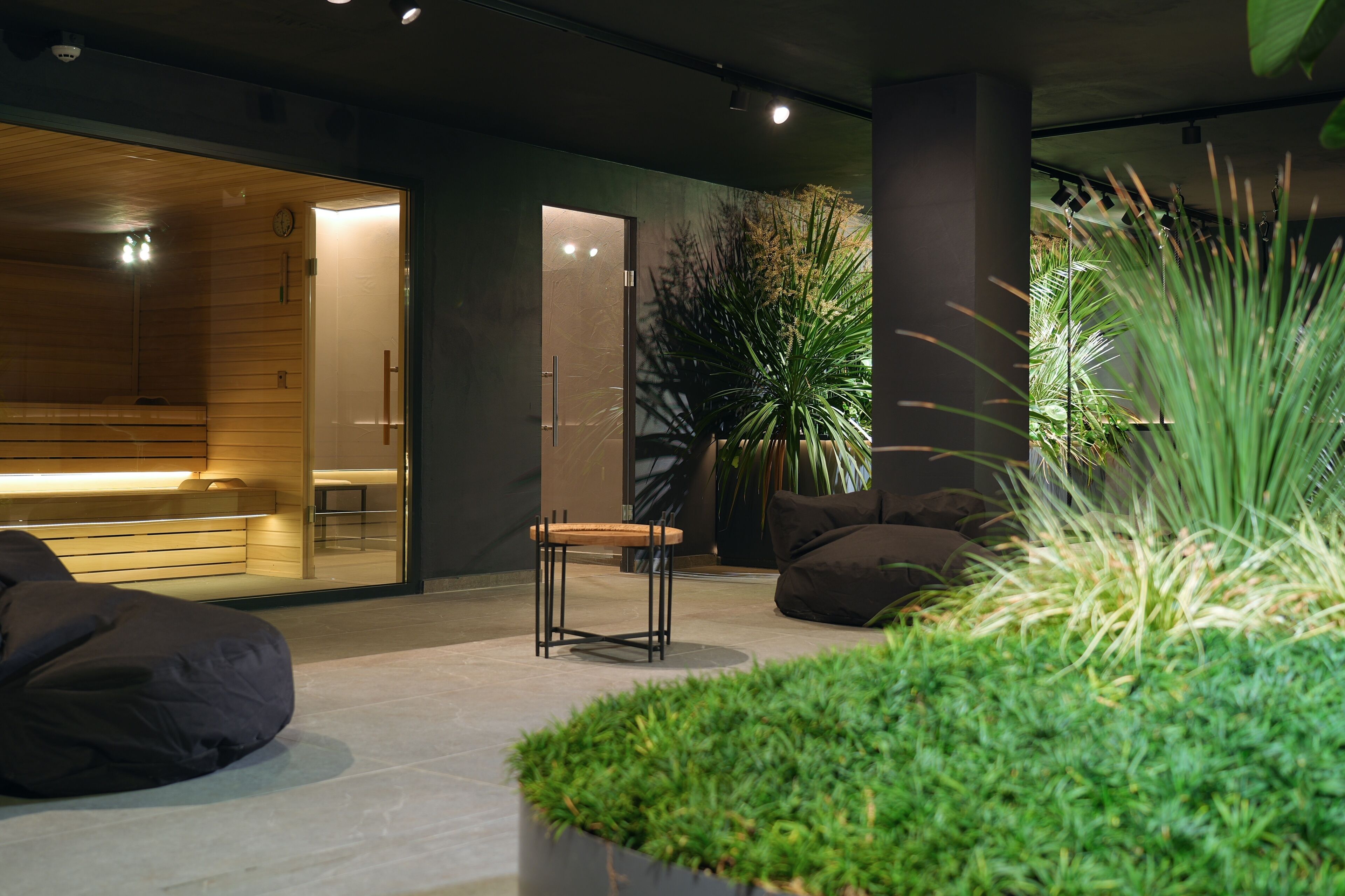 couples treatment room(s), sauna, turkish bath/hammam, body treatments