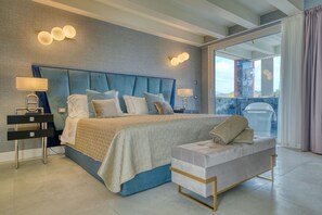 總統套房, 2 間臥室, 按摩浴缸, 湖景 | 羽絨被、記憶床墊、迷你吧、客房內保險箱