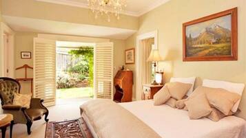 1 makuuhuone, Select Comfort -patjalliset sängyt, minibaari