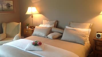1 bedroom, Egyptian cotton sheets, premium bedding, Select Comfort beds