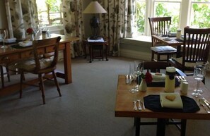 Breakfast, lunch, dinner served; local cuisine, garden views