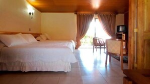 Superior Triple Room | Pemandangan dari bilik