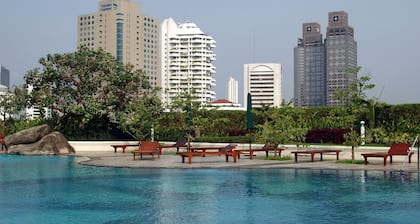 Batavia Hotel and Serviced Apartments
