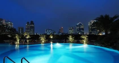 Batavia Hotel and Serviced Apartments