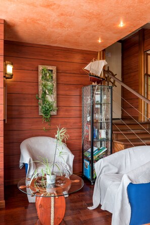 Interior detail - Au Poisson d'Argent (Mauges-sur-Loire)