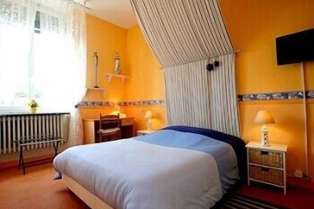 double room | desk, free wifi