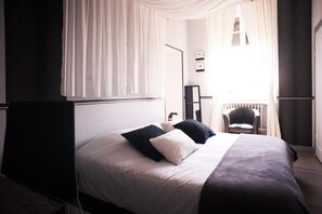 Een bureau, gratis wifi