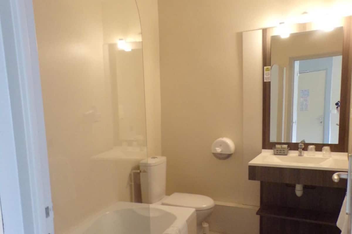 free toiletries, hair dryer, towels