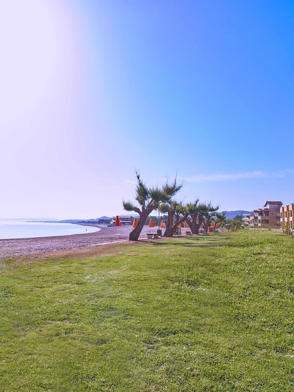 Am Strand, Cabañas (kostenlos), Liegestühle, Sonnenschirme