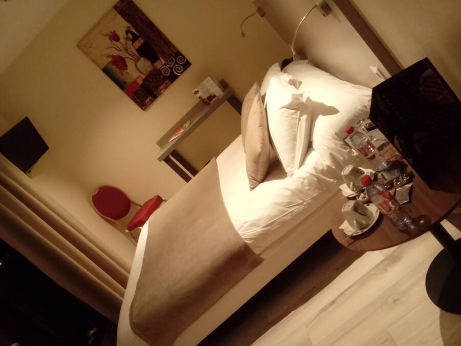 Suite, Terrace, City View (Balneo) | Desk, laptop workspace, soundproofing, free WiFi