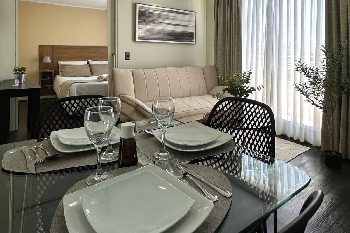 Traditional Apartment, 1 Bedroom | Living area