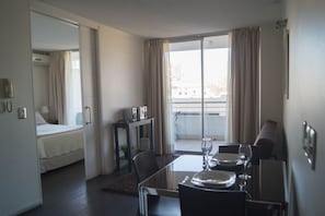 26-inch LCD TV with cable channels, TV - Rentasuite (Santiago)