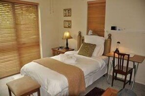 Minibar, in-room safe, desk, iron/ironing board