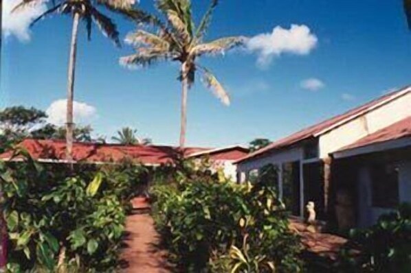 Property grounds - Hotel Orongo (Hanga Roa)