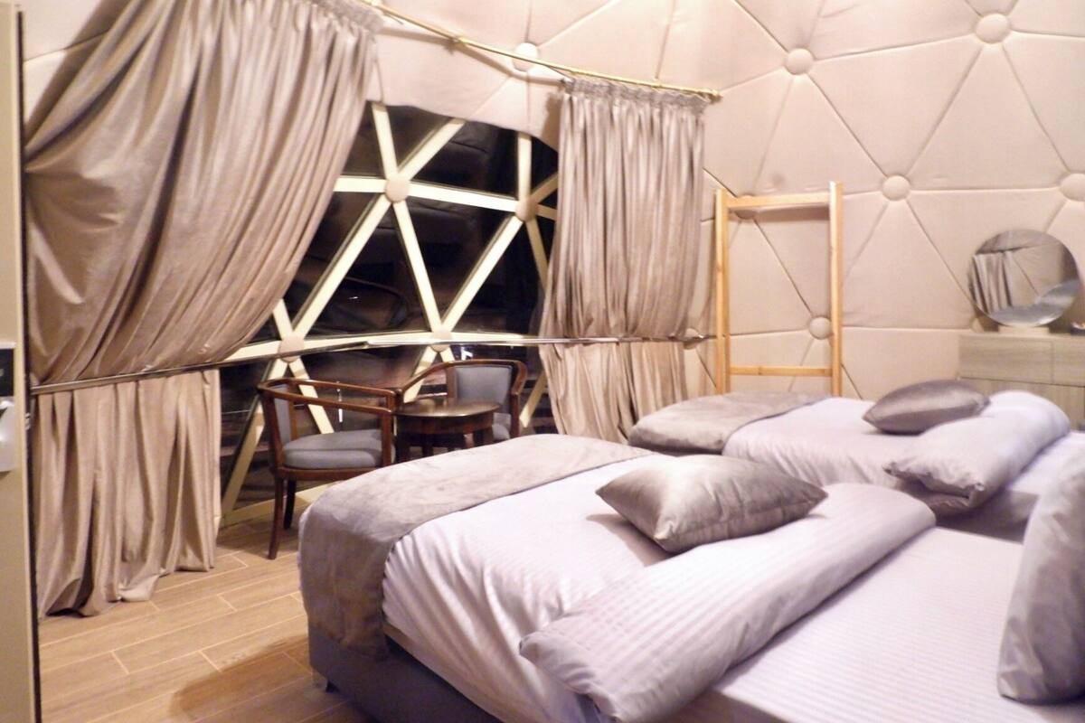 Panoramic Twin Bubble Tent | Bed sheets