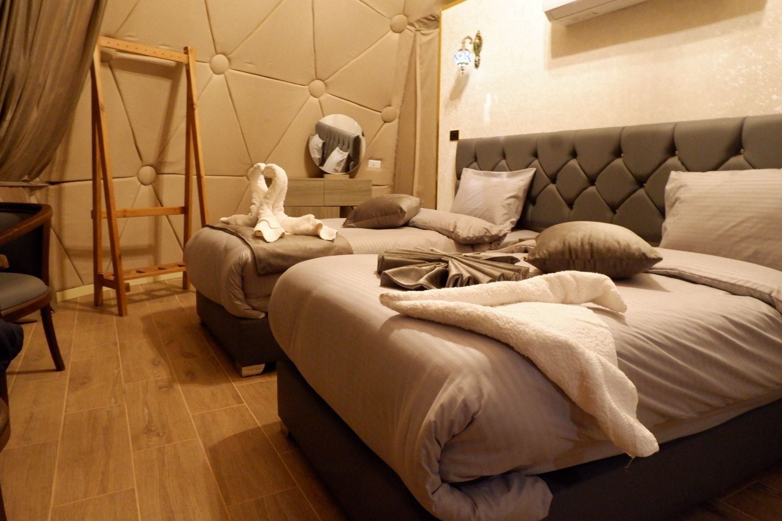 Panoramic Twin Bubble Tent | Bed sheets