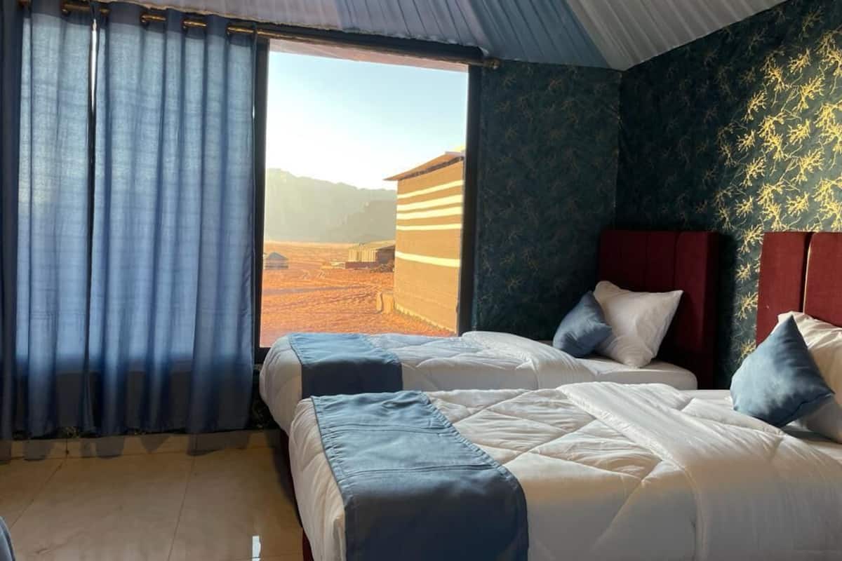 Traditional Double or Twin Room, Private Bathroom | Bed sheets