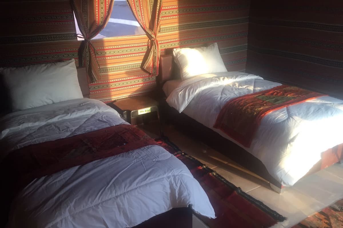 Comfort Tent, 2 Twin Beds | Bed sheets