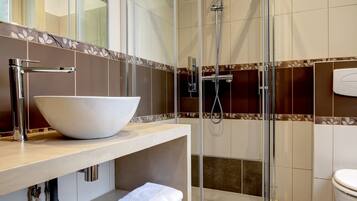 Free toiletries, towels