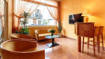 Lobby lounge