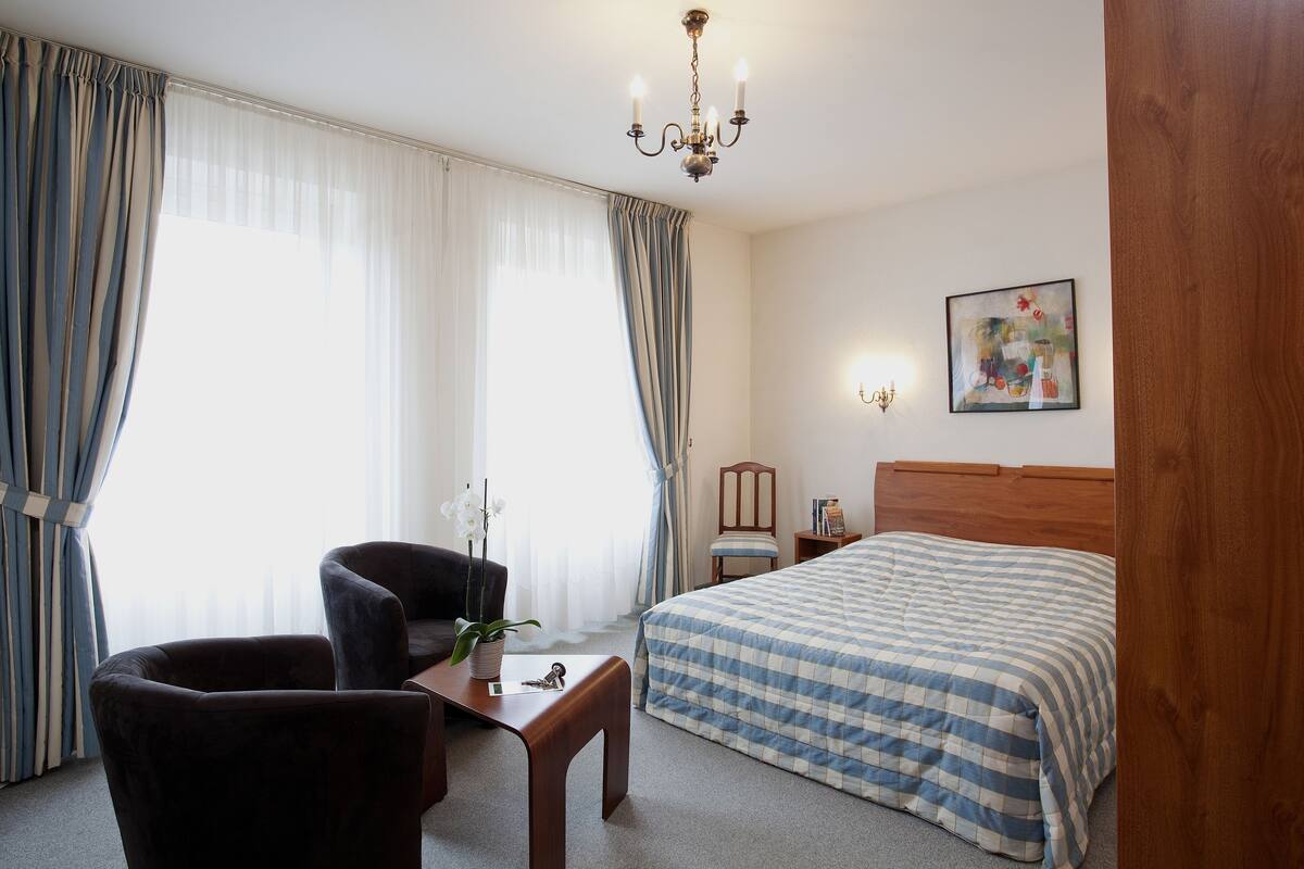 superior quadruple room | desk, iron/ironing board, free wifi, bed sheets