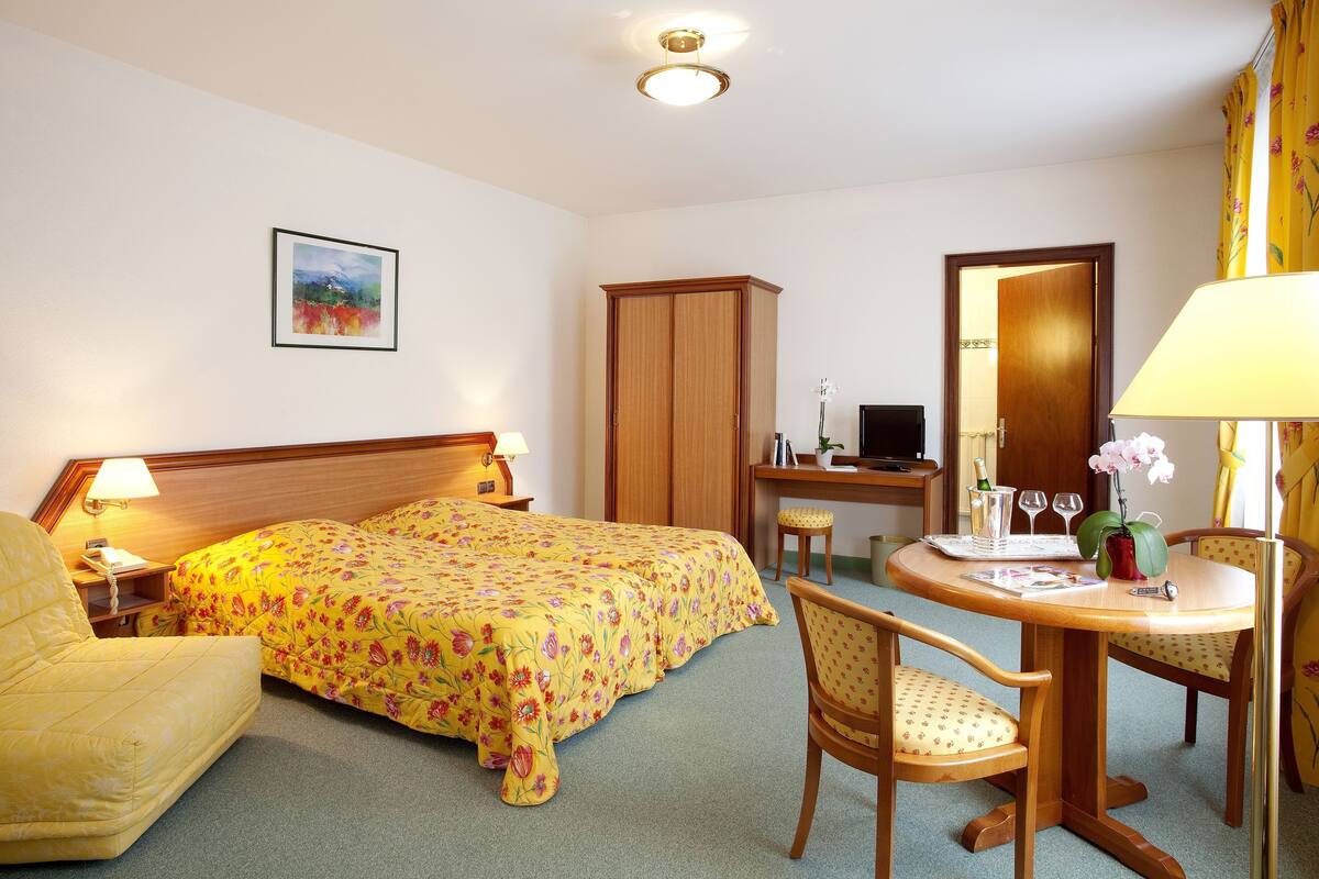 superior double room | desk, iron/ironing board, free wifi, bed sheets