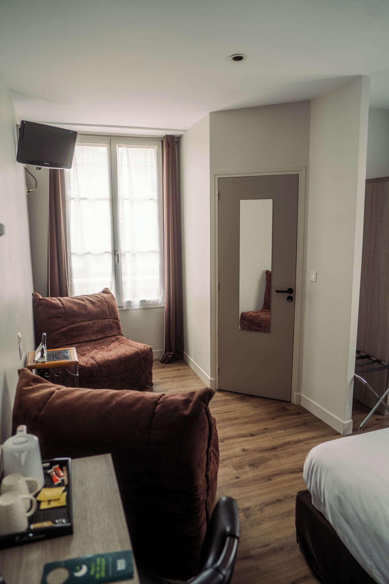 comfort double room | desk, blackout curtains, soundproofing, free wifi