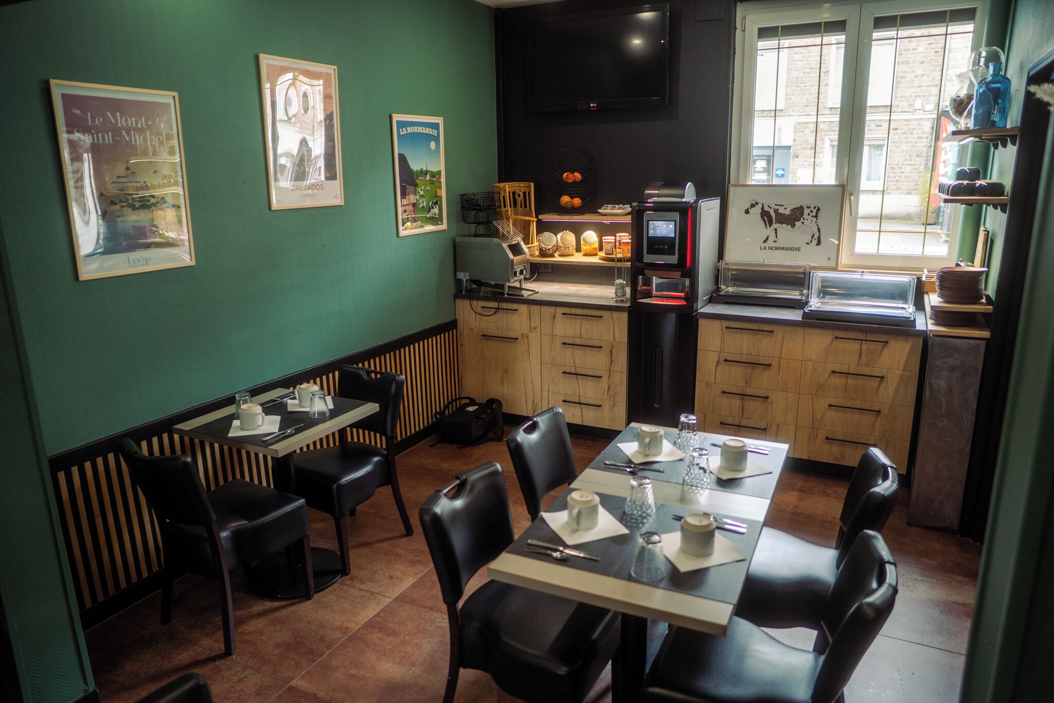 daily buffet breakfast (eur 10 per person)