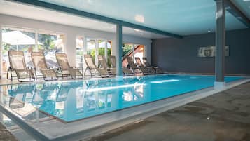 Een sauna, een bubbelbad, een Turks bad/hammam, lichaamsbehandelingen
