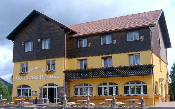 ด้านหน้าที่พัก