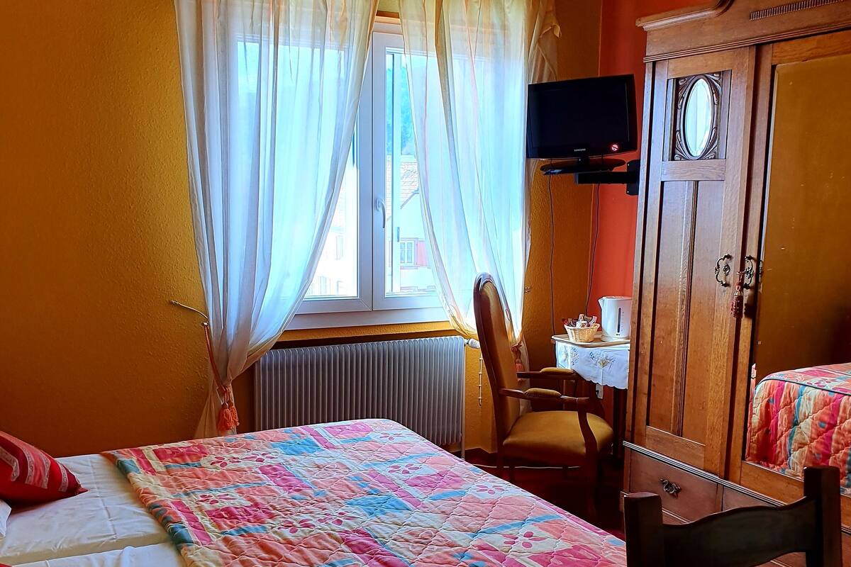 Superior-Zweibettzimmer | Zimmersafe, Schreibtisch, schallisolierte Zimmer, kostenlose Babybetten