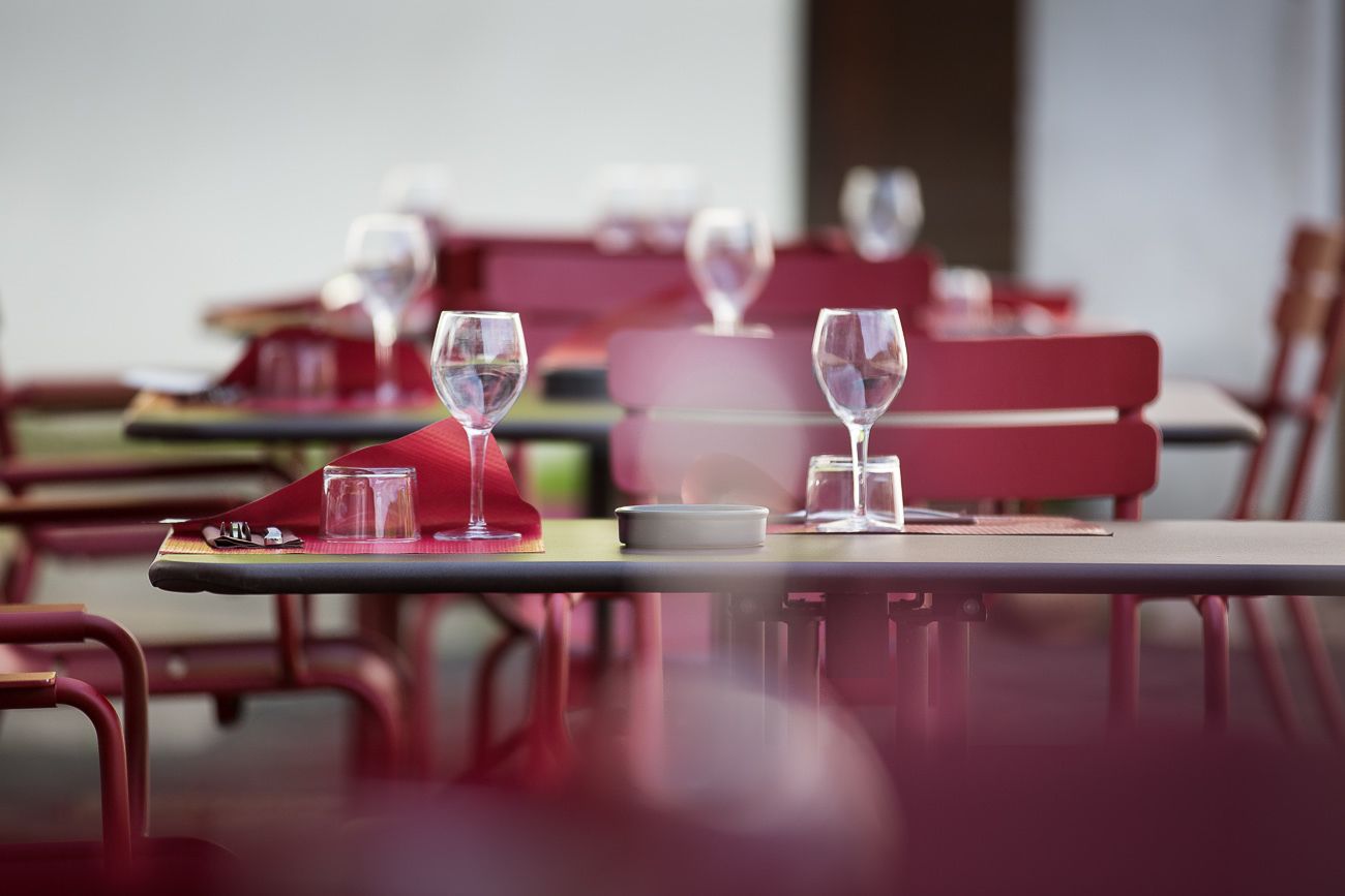 breakfast, lunch, dinner served; regional cuisine