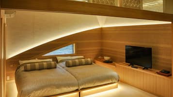 Traditional Room, 1 Bedroom, Non Smoking, Mountain View (can't serve dinner after 8 PM checkin) | In-room safe, blackout drapes, free WiFi, bed sheets