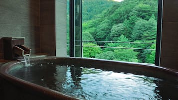 Traditional Room (can't serve dinner after 8 PM checkin) | Bathroom