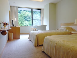 Twin Room (can't serve dinner after 8 PM checkin)